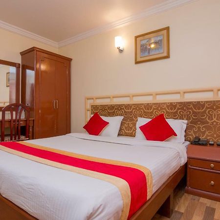 Skyline Hotel Kathmandu Buitenkant foto