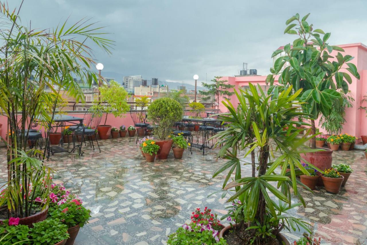 Skyline Hotel Kathmandu Buitenkant foto