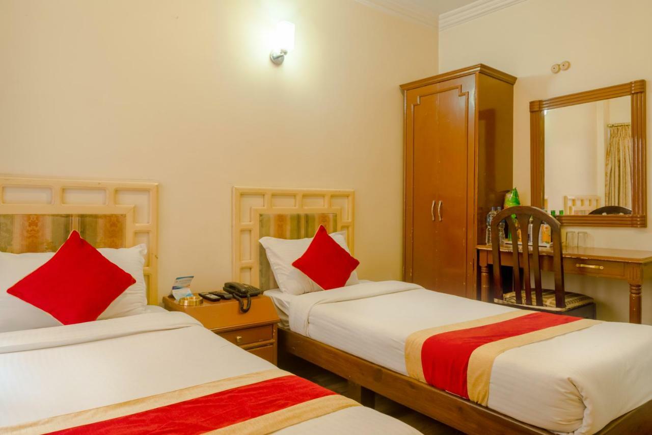 Skyline Hotel Kathmandu Buitenkant foto