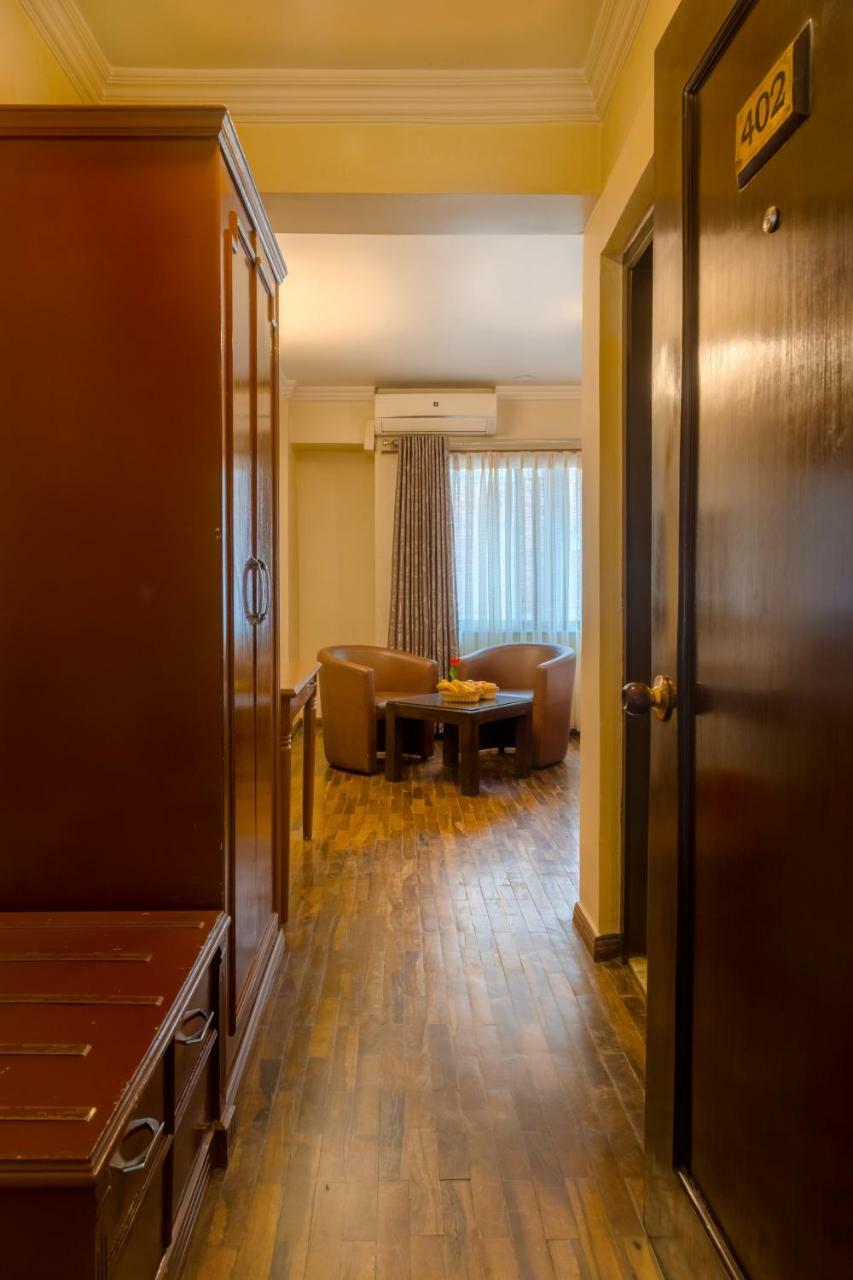 Skyline Hotel Kathmandu Buitenkant foto