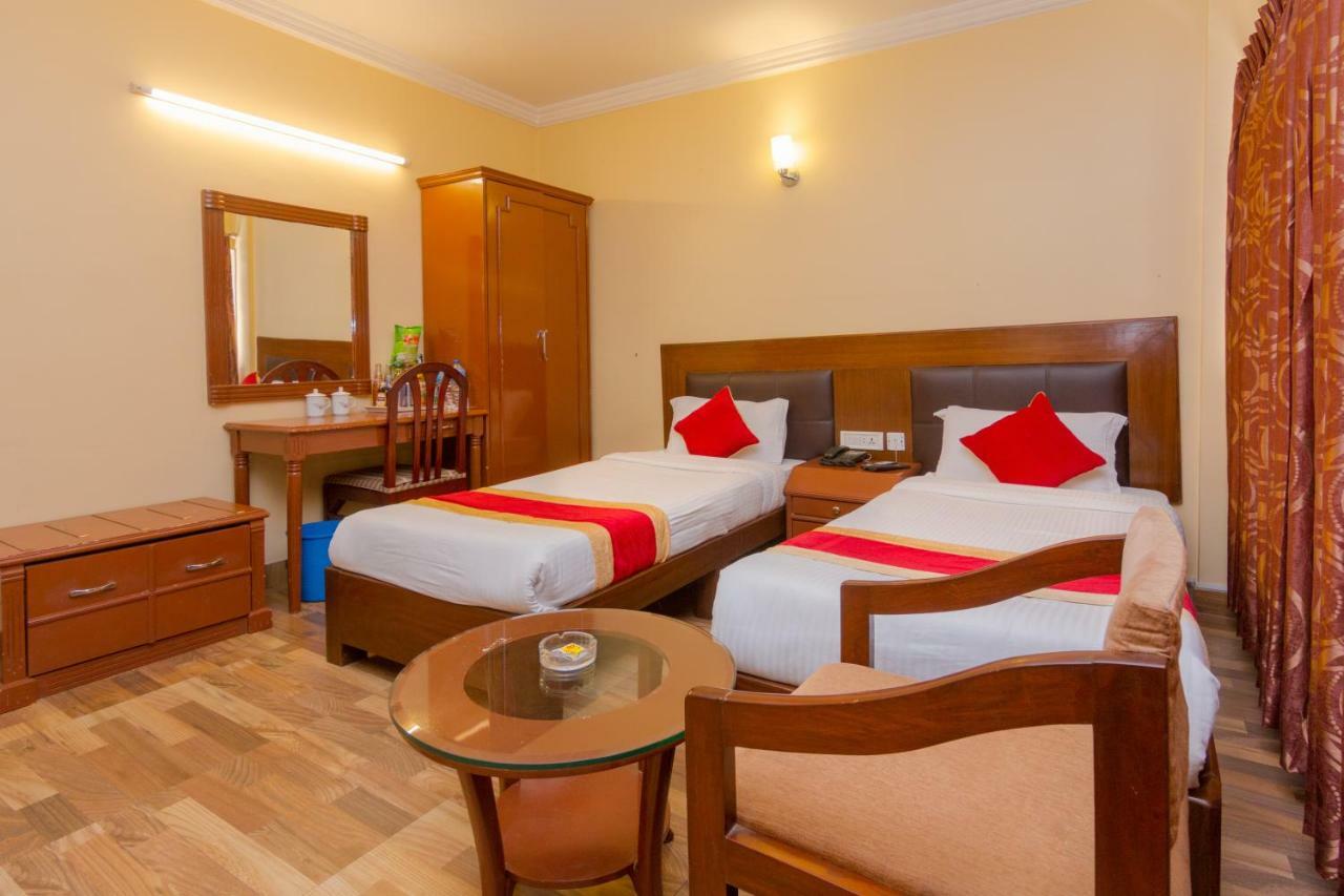 Skyline Hotel Kathmandu Buitenkant foto