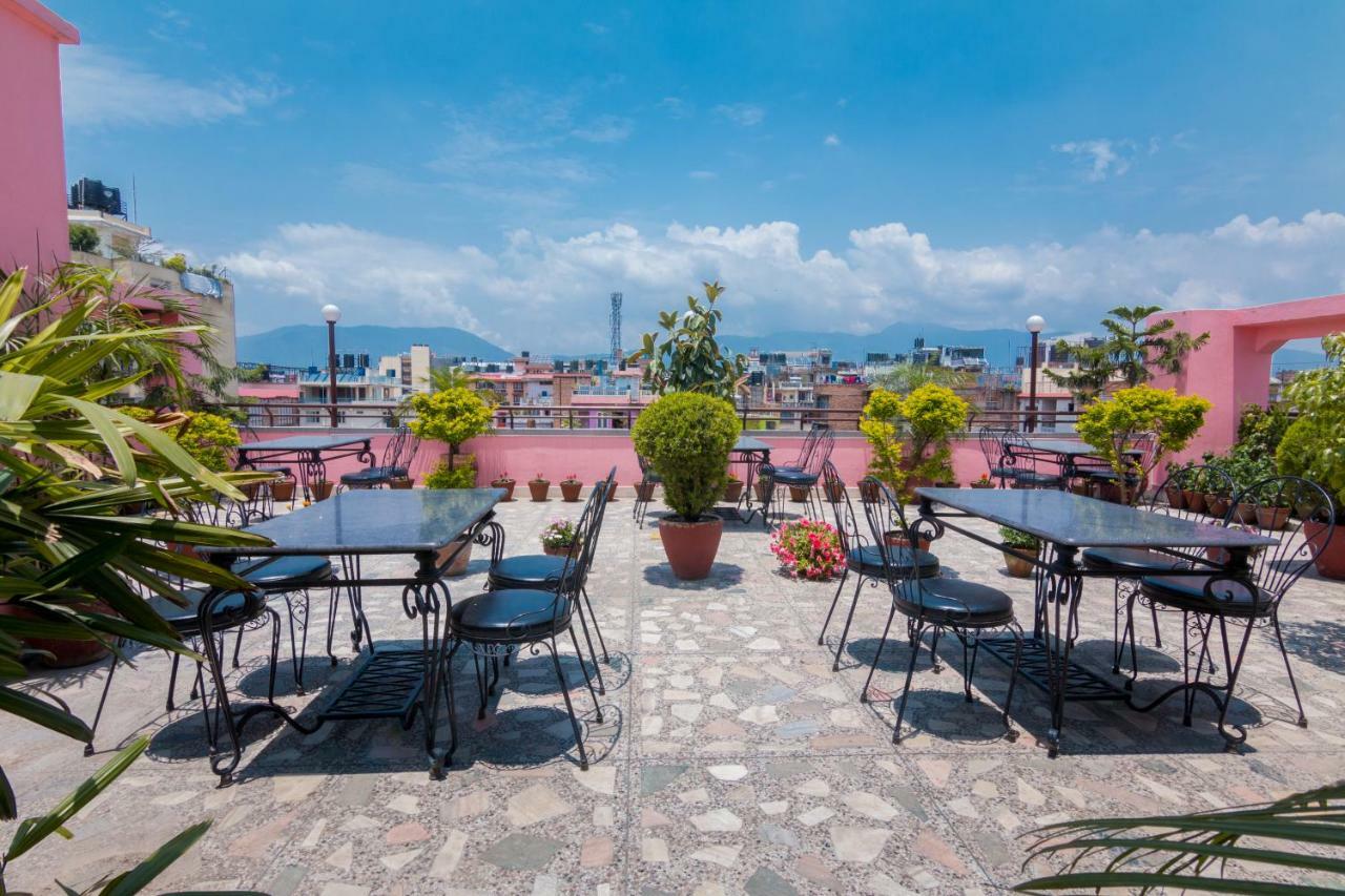 Skyline Hotel Kathmandu Buitenkant foto