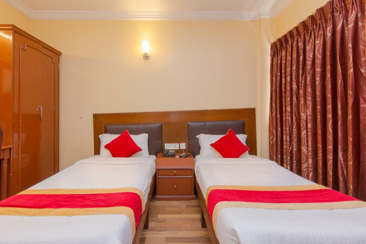 Skyline Hotel Kathmandu Buitenkant foto